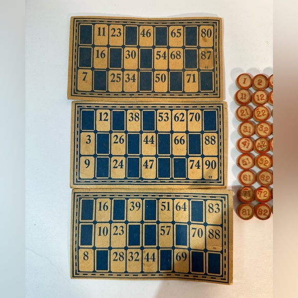 Vintage Bingo Cards And Numbers Wood Red Replacement Game Pieces 1-90 Missing 58 - Picture 3 of 6